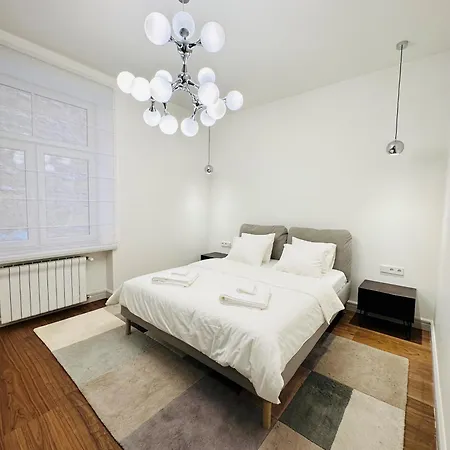 Apartment Spacious Modern And Flat *