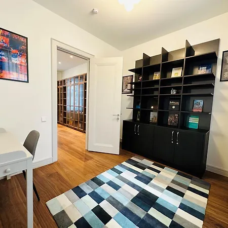 Spacious Modern And Flat *